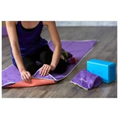 Gaiam Stay Put Yoga Mat Towel - Mikrofaserhandtuch -Outdoor-Ausrüstung gaiam stay put yoga mat towel mikrofaserhandtuch detail 4